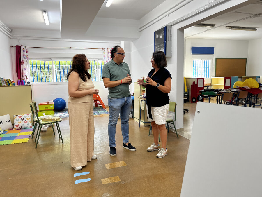 El Ayuntamiento de Torredelcampo invierte cerca de 100.000 euros en el mantenimiento y la mejora de los centros educativos