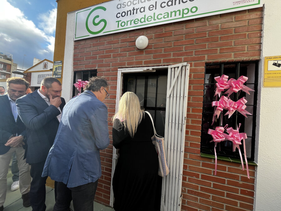 La Asociación Española Contra el Cáncer inaugura su nueva sede en Torredelcampo