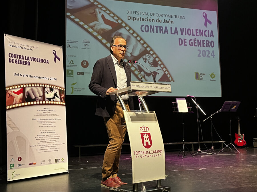 Torredelcampo acoge la clausura del  XII Festival contra la Violencia de Género de la Diputación