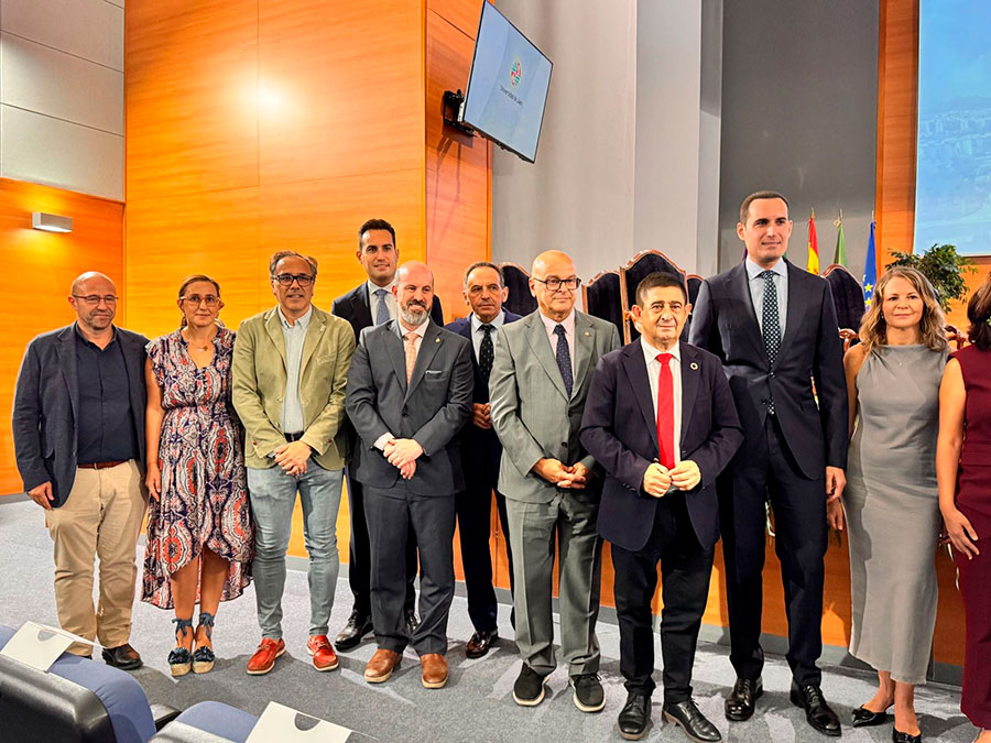 El alcalde y la concejala de Presidencia participan en la apertura del curso en la Universidad de Jaén